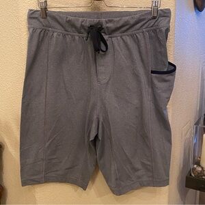 LULULEMON Men Gray Athletic Shorts Size Large